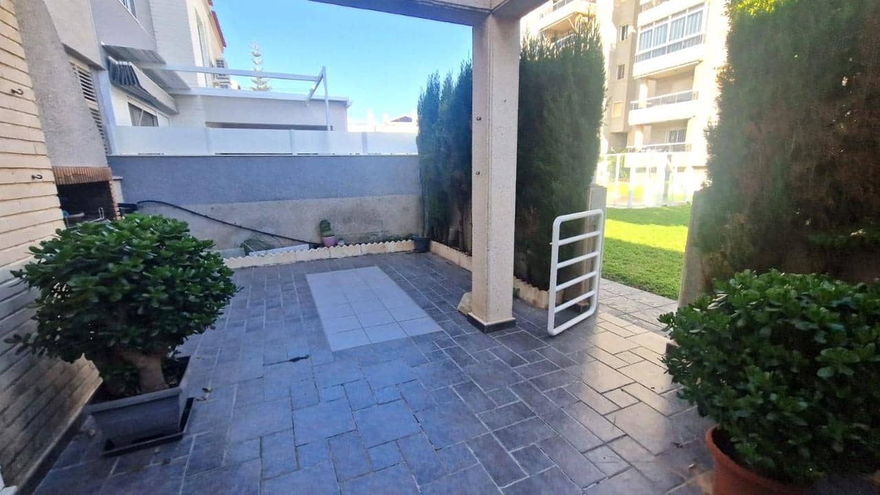 Casa de 3 habitaciones en Torrevieja en venta con piscina - 210.000 € (Ref: 9155313)