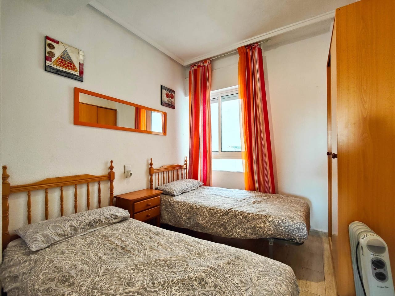 2 bedroom Apartment for sale in Torrevieja - € 143,900 (Ref: 9155355)