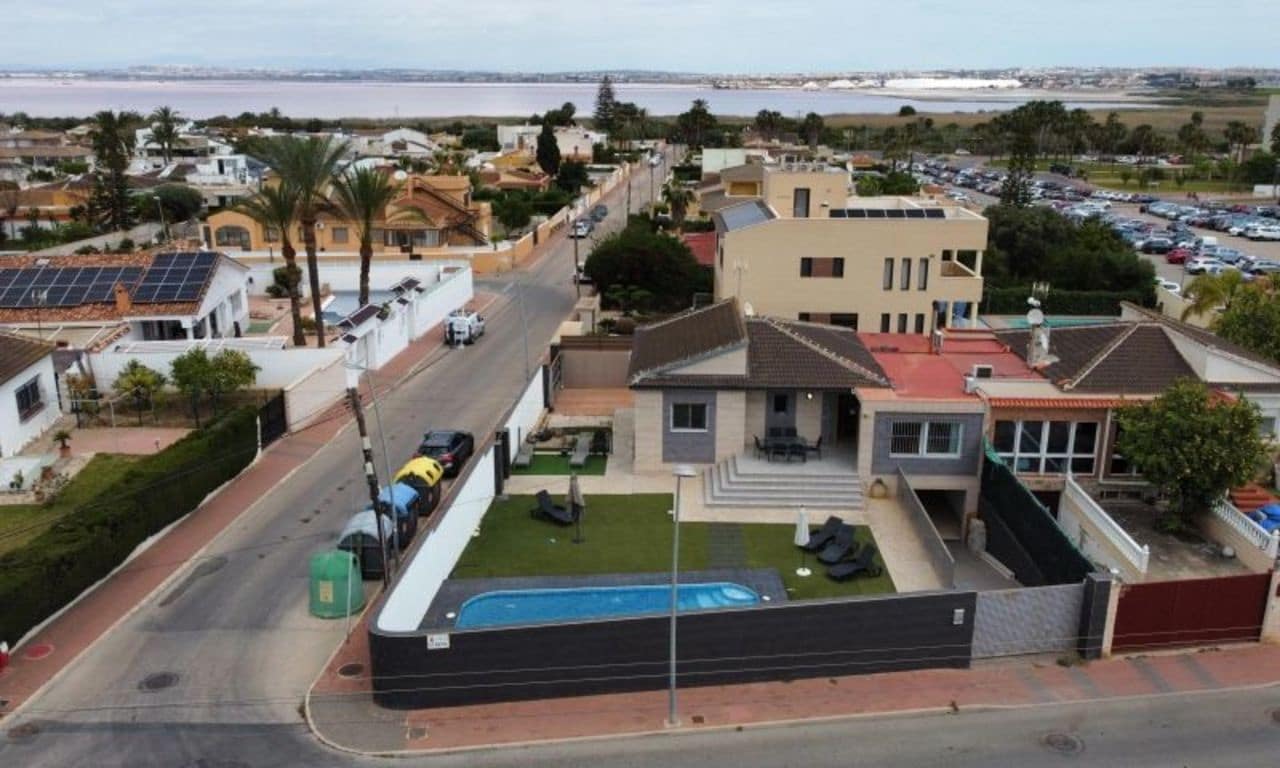 3 soveværelse Villa til salg i Torrevieja - € 380.000 (Ref: 9155362)