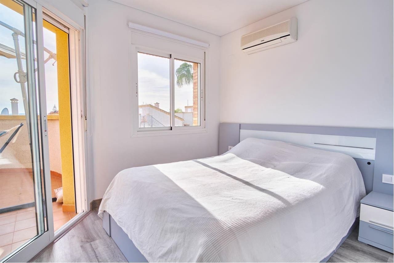 3 bedroom Villa for sale in Los Montesinos - € 260,000 (Ref: 9155366)