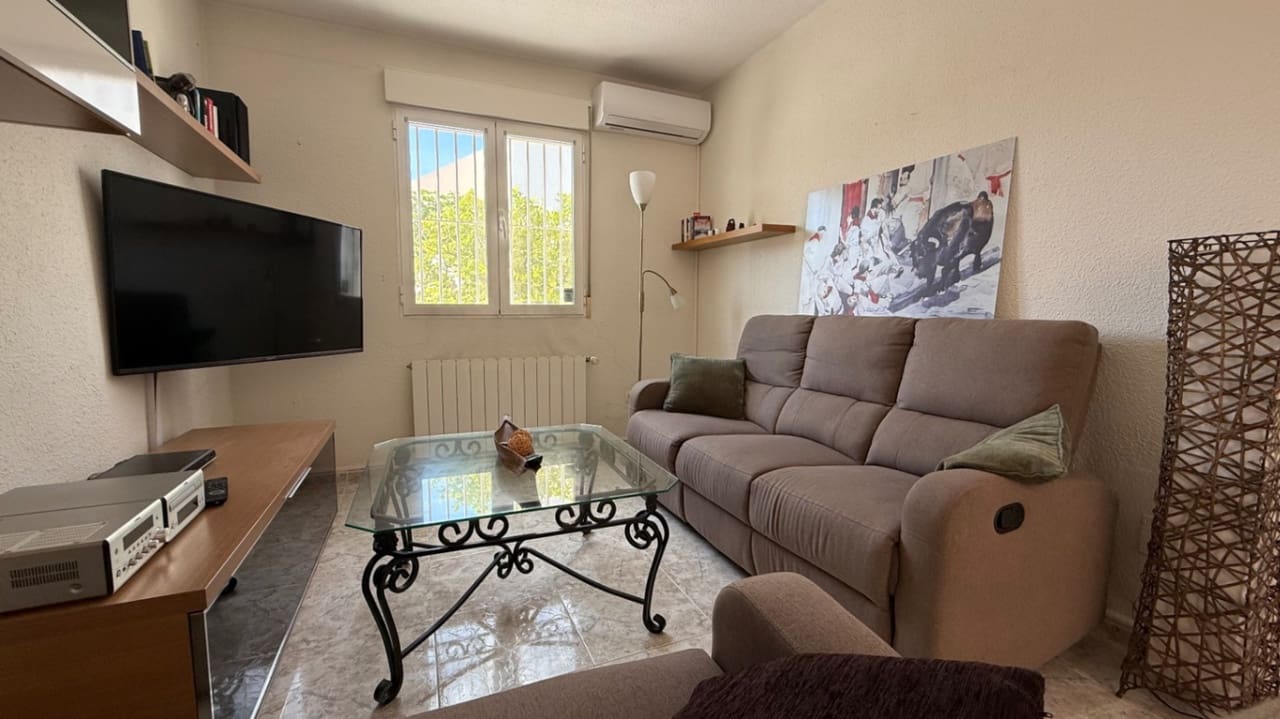 Casa de 3 habitaciones en Torrevieja en venta - 399.000 € (Ref: 9155385)