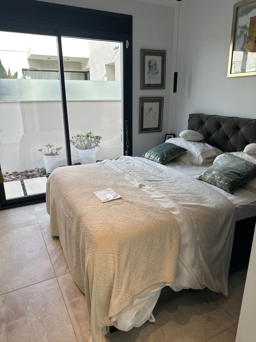 Chalet de 3 habitaciones en Ciudad Quesada en venta - 495.000 € (Ref: 9155390)