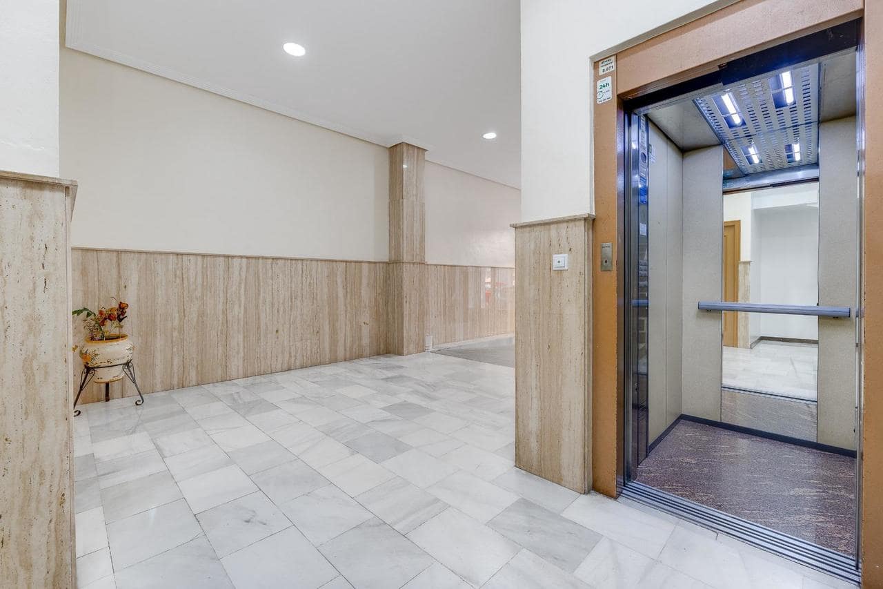 2 sypialnia Penthouse na sprzedaż w Torrevieja - 219 000 € (Ref: 9155392)