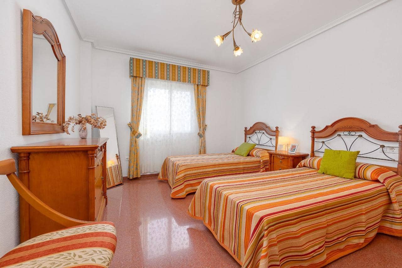 2 sypialnia Penthouse na sprzedaż w Torrevieja - 219 000 € (Ref: 9155392)