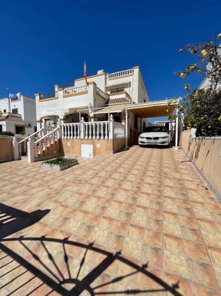 3 bedroom Townhouse for sale in Orihuela Costa - € 229,995 (Ref: 9155418)