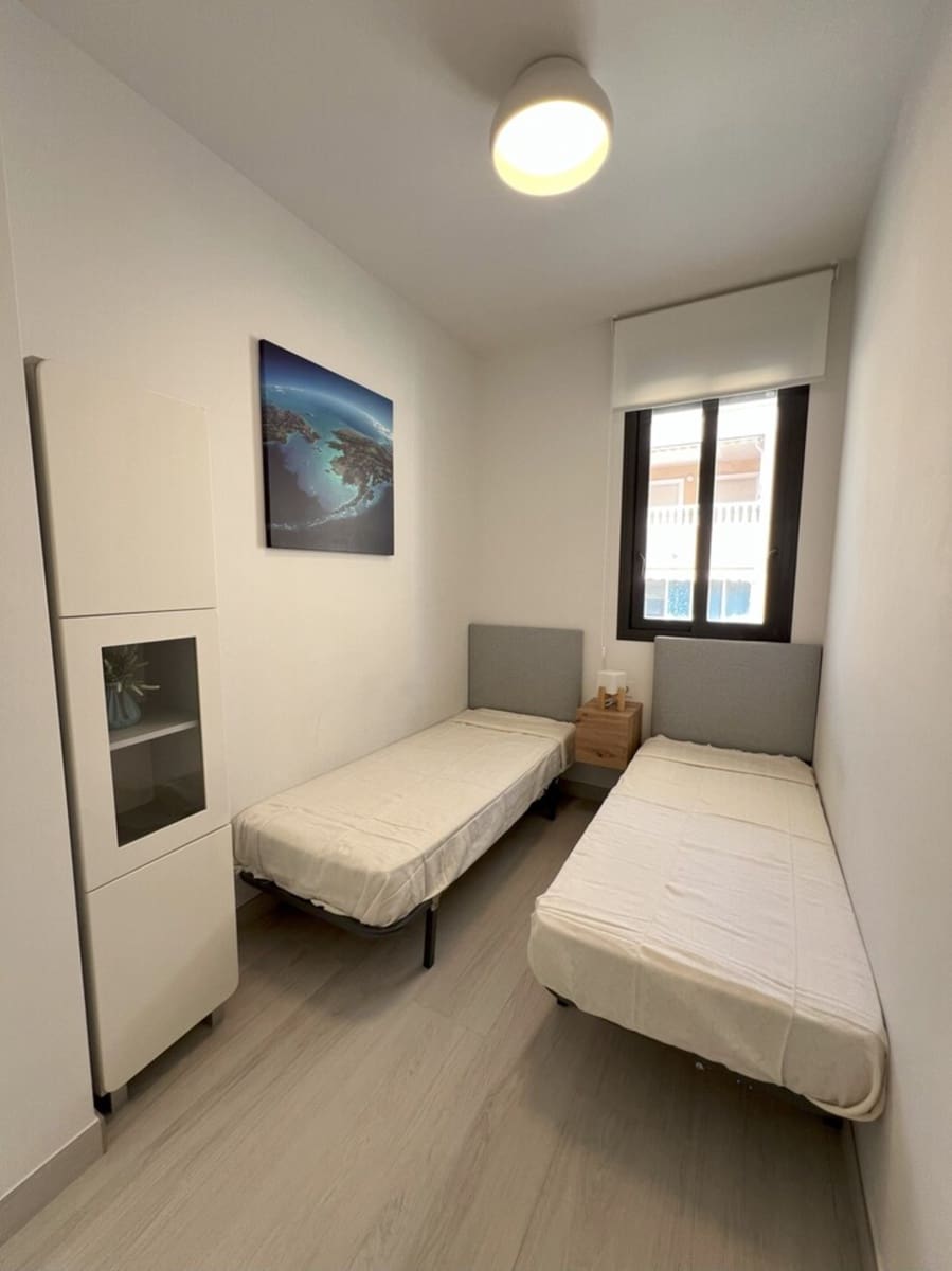 2 bedroom Apartment for sale in Torrevieja with pool - € 259,000 (Ref: 9155436)