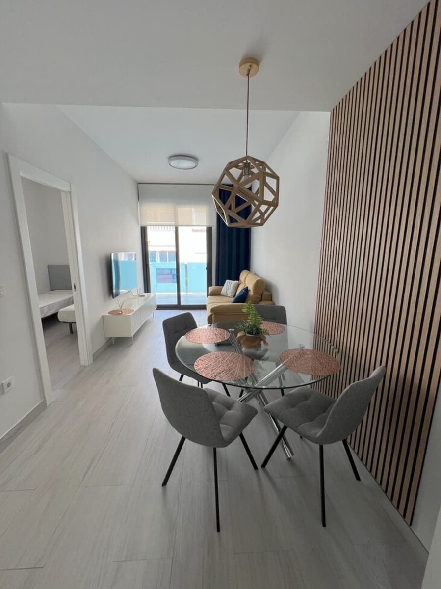 2 bedroom Apartment for sale in Torrevieja with pool - € 259,000 (Ref: 9155436)