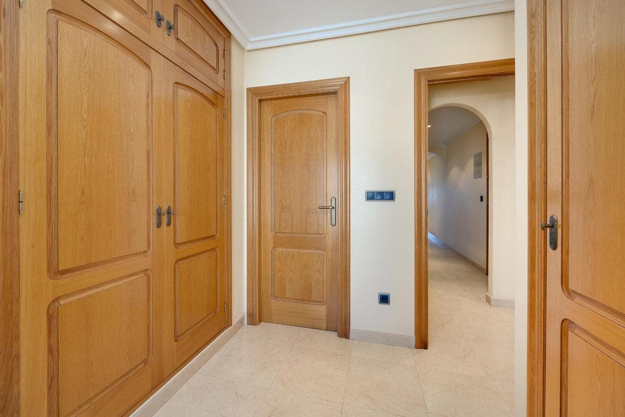 3 Zimmer Apartment zu verkaufen in Torrevieja - 430.000 € (Ref: 9155508)