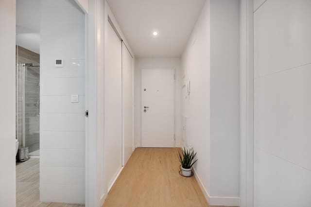 Apartamento de 2 habitaciones en Dehesa de Campoamor, Orihuela en venta con piscina - 285.000 € (Ref: 9155518)