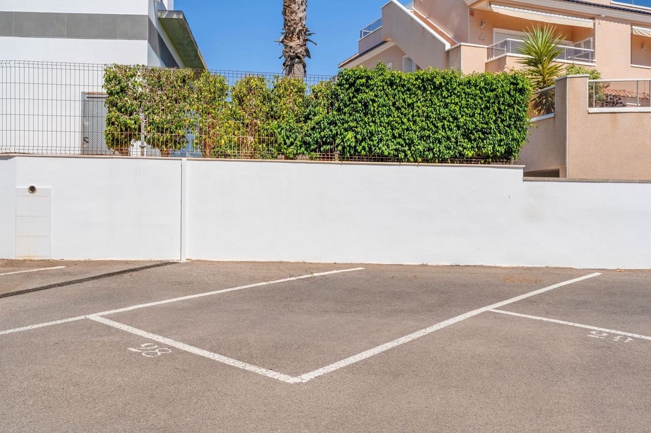 2 bedroom Bungalow for sale in Orihuela Costa - € 279,000 (Ref: 9155536)