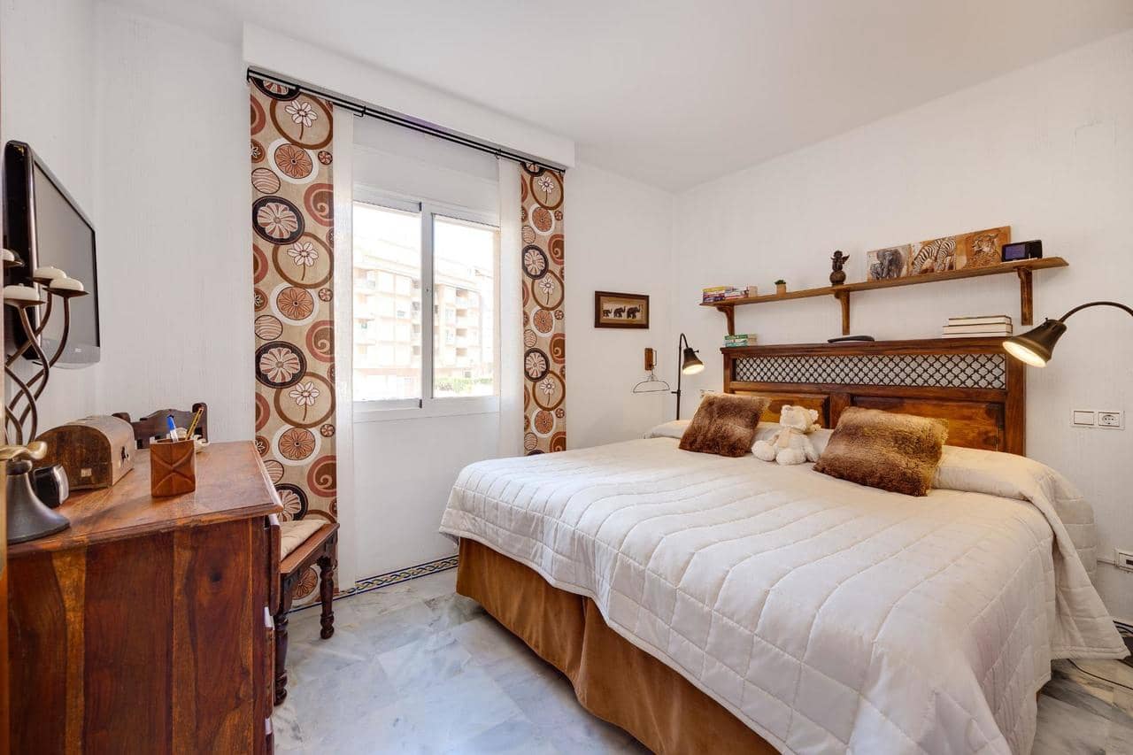 2 chambre Appartement à vendre à Torrevieja avec piscine - 209 000 € (Ref: 9155543)