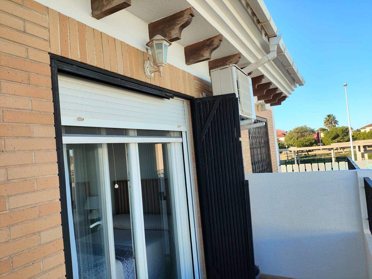 2 soveværelse Villa til salg i San Pedro del Pinatar med swimmingpool - € 210.000 (Ref: 9155561)