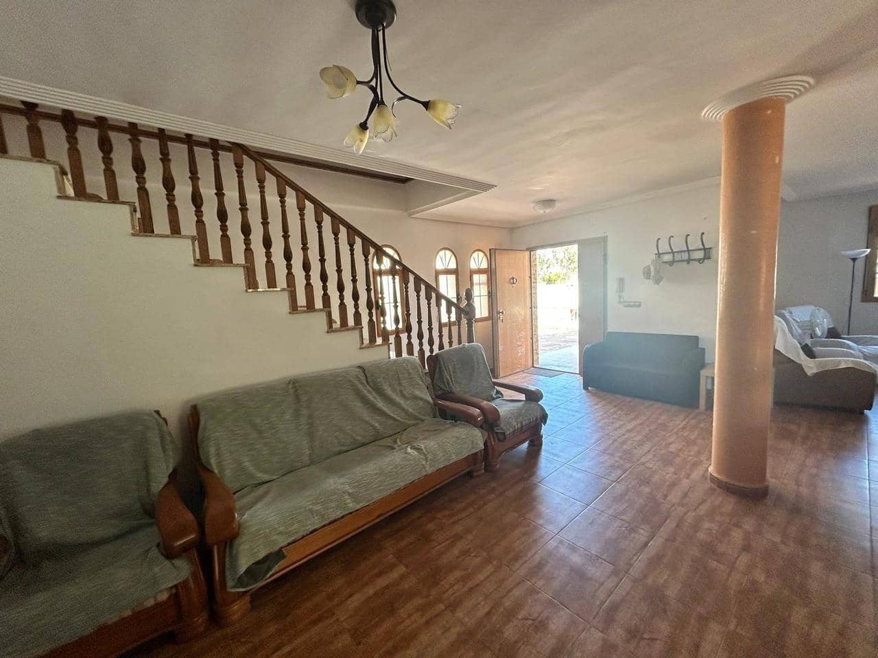 4 soveværelse Villa til salg i Los Alcazares med swimmingpool - € 260.000 (Ref: 9155569)