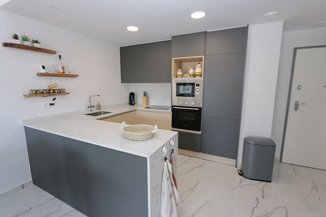 2 makuuhuone Kattohuoneisto myytävänä paikassa Dehesa de Campoamor, Orihuela - 365 000 € (Ref: 9155585)