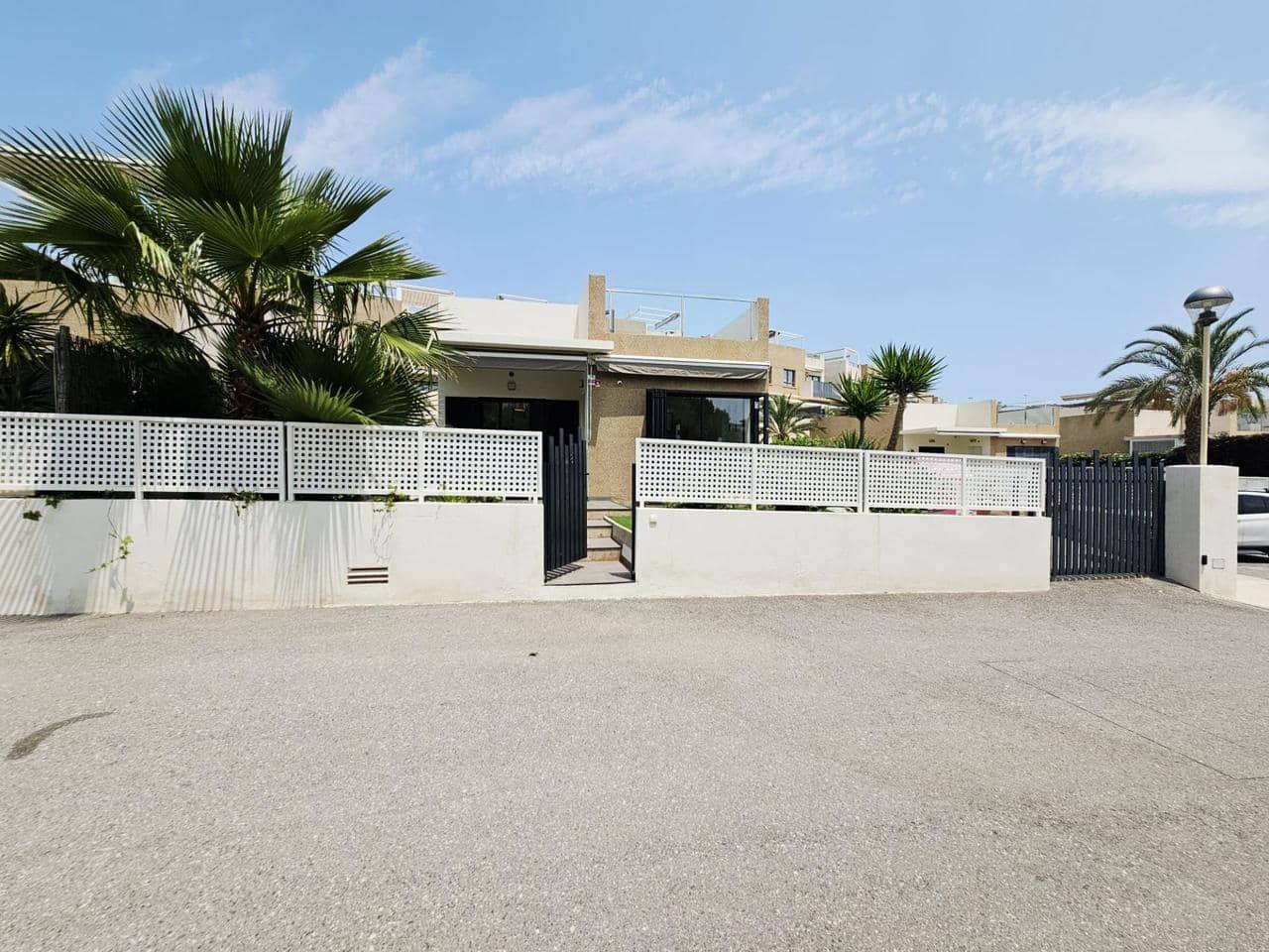 3 soveværelse Villa til salg i Orihuela Costa med swimmingpool - € 499.000 (Ref: 9155602)