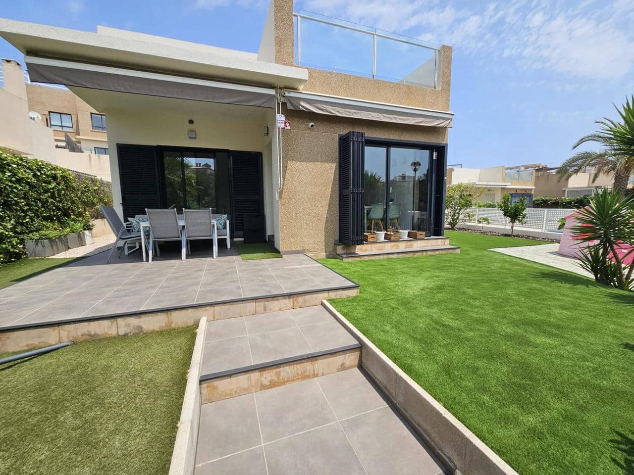 3 soveværelse Villa til salg i Orihuela Costa med swimmingpool - € 499.000 (Ref: 9155602)