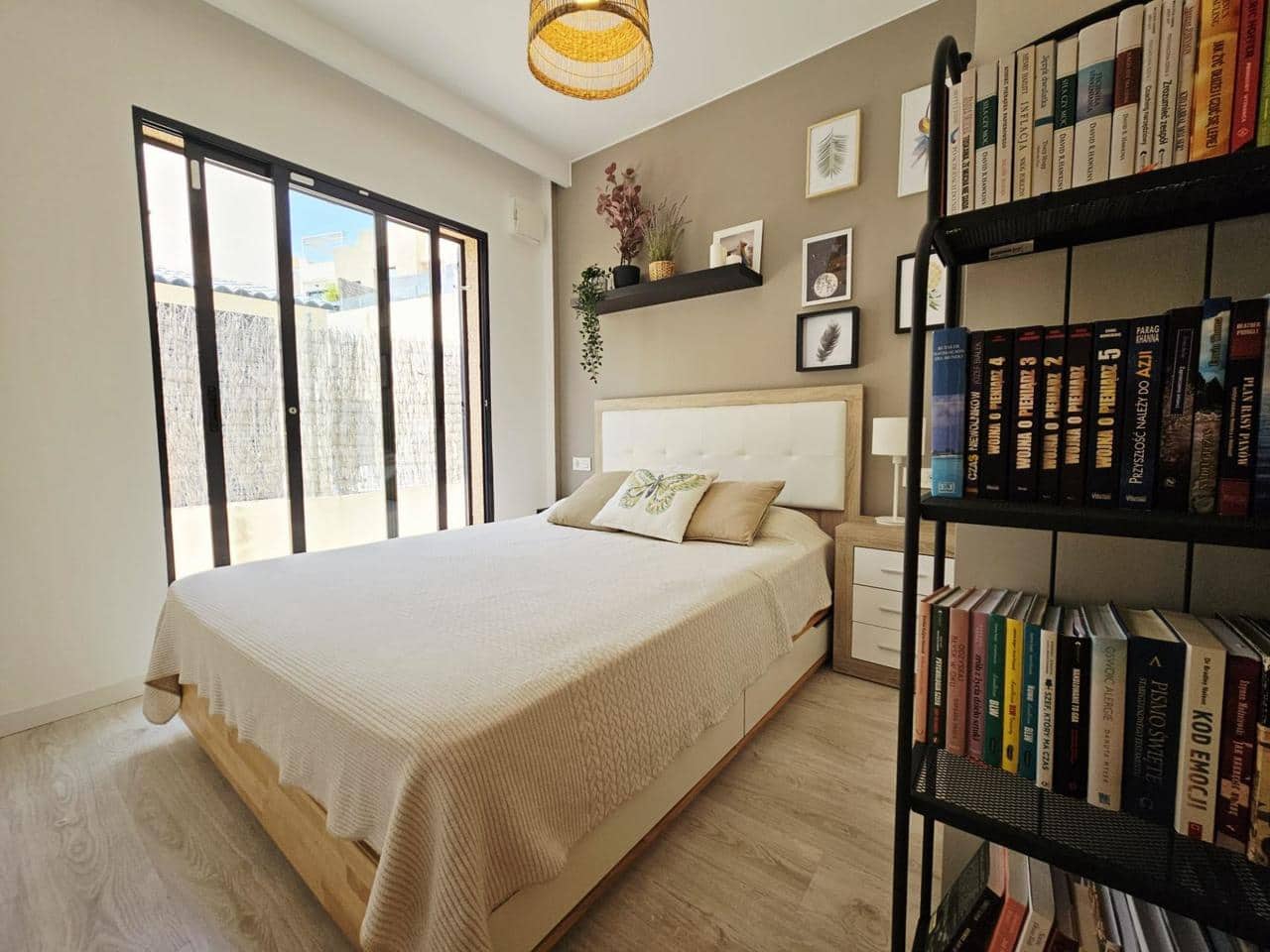 3 soveværelse Villa til salg i Orihuela Costa med swimmingpool - € 499.000 (Ref: 9155602)