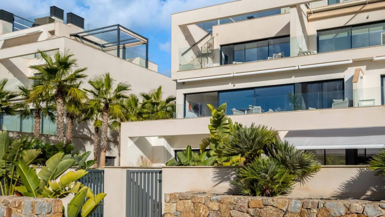 Apartamento de 2 habitaciones en Orihuela Costa en venta - 369.000 € (Ref: 9155604)