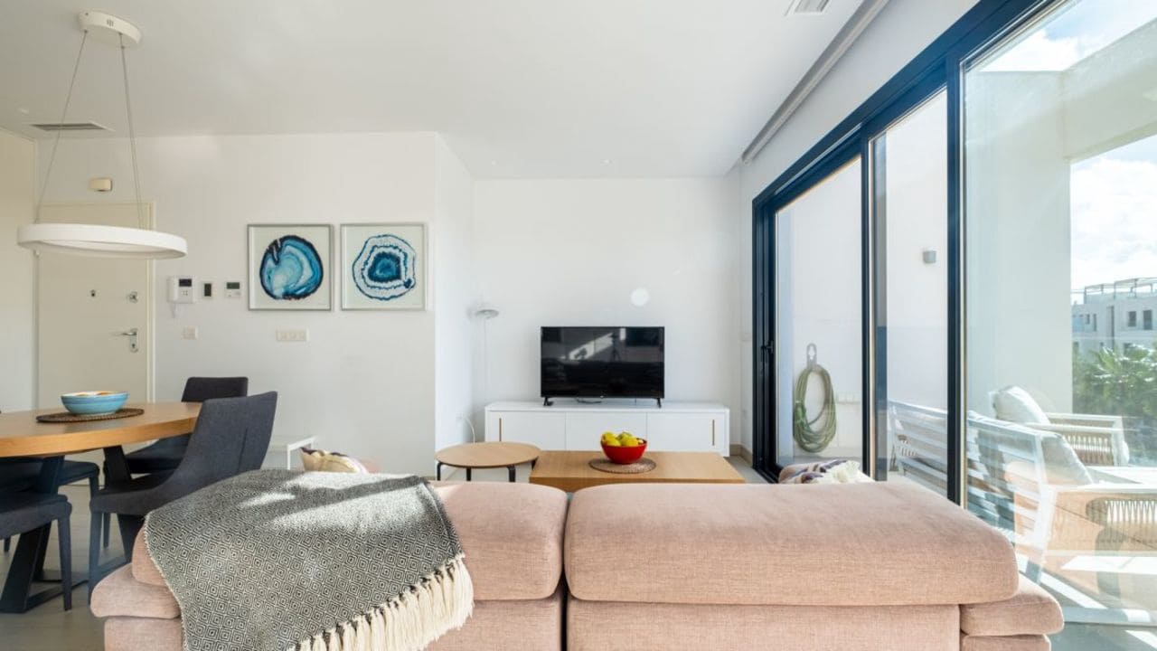 Apartamento de 2 habitaciones en Orihuela Costa en venta - 369.000 € (Ref: 9155604)