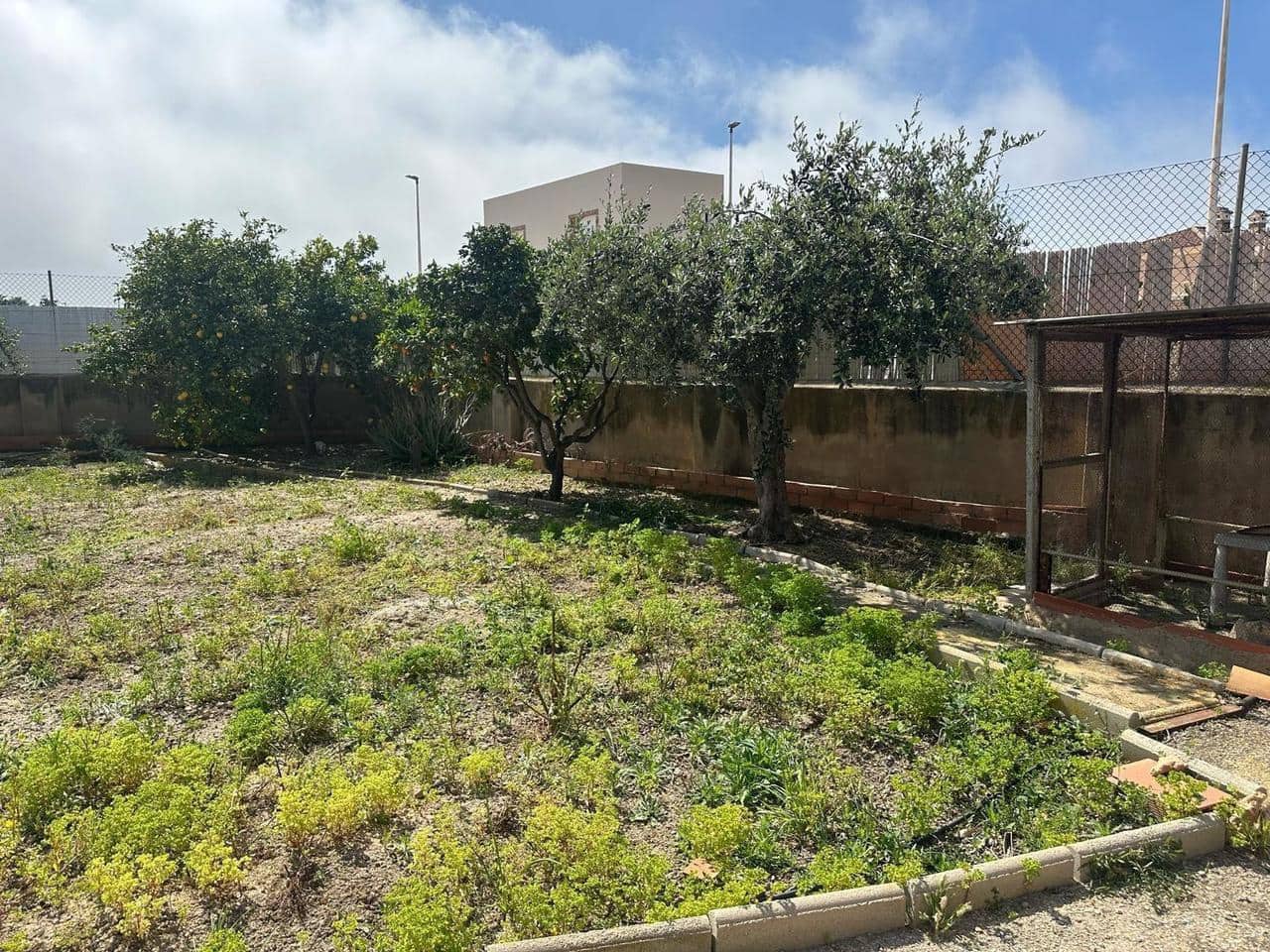 Chalet de 3 habitaciones en Los Alcázares en venta - 285.000 € (Ref: 9155605)