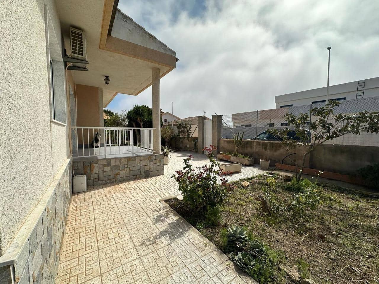 Chalet de 3 habitaciones en Los Alcázares en venta - 285.000 € (Ref: 9155605)
