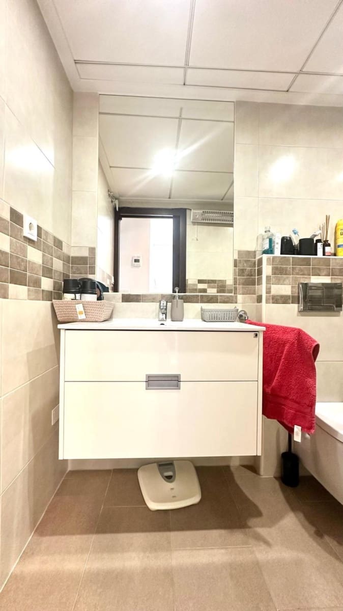 2 quarto Casa em Banda para venda em Torrevieja com piscina - 301 000 € (Ref: 9155620)