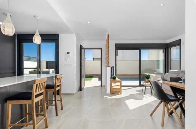 3 bedroom Villa for sale in San Miguel de Salinas - € 355,000 (Ref: 9155621)