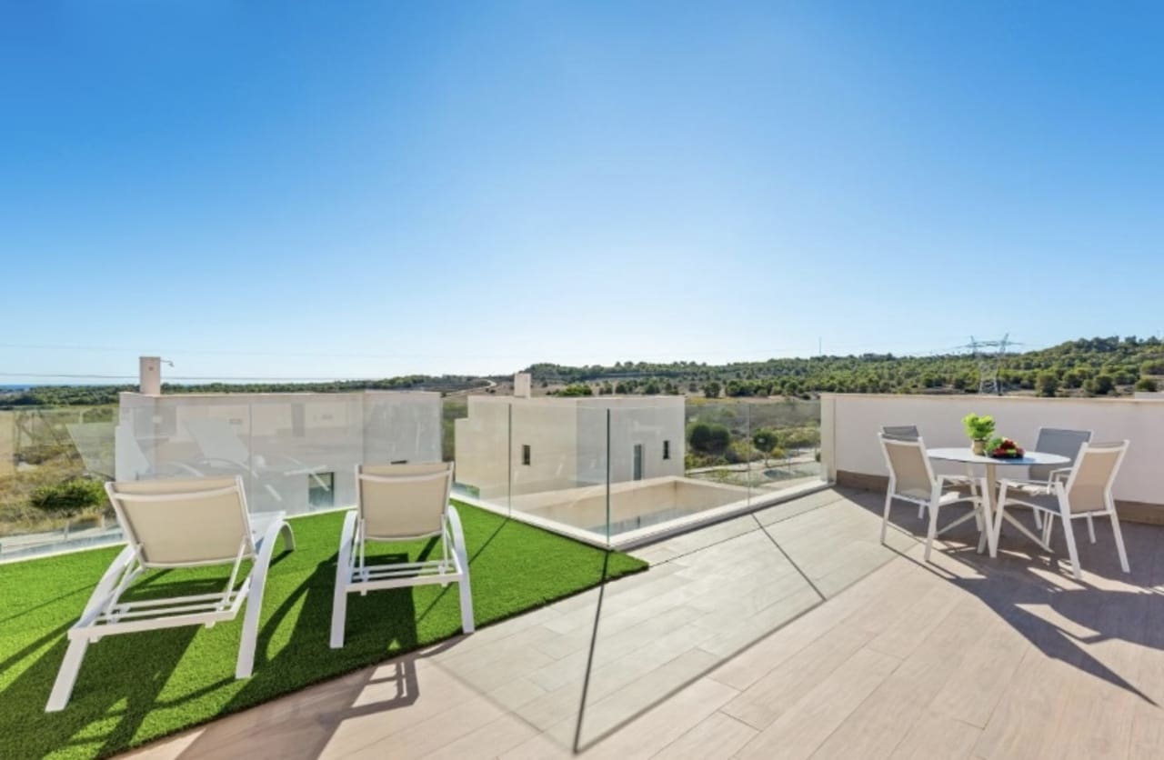 3 bedroom Villa for sale in San Miguel de Salinas - € 355,000 (Ref: 9155621)