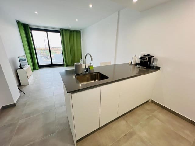 Apartamento de 2 habitaciones en Centro, Los Alcázares en venta con piscina - 275.000 € (Ref: 9155636)