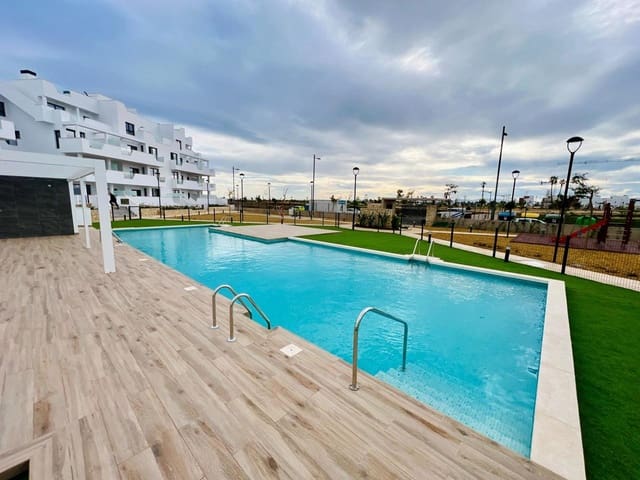 Apartamento de 2 habitaciones en Centro, Los Alcázares en venta con piscina - 275.000 € (Ref: 9155636)