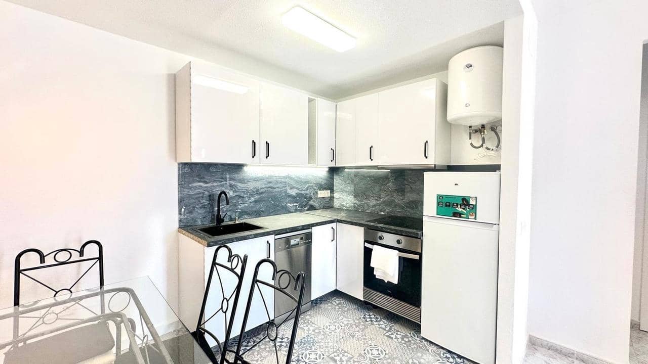 2 soveværelse Lejlighed til salg i Orihuela Costa med swimmingpool - € 179.900 (Ref: 9155645)