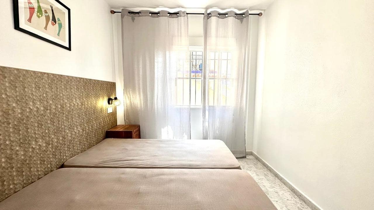 2 soveværelse Lejlighed til salg i Orihuela Costa med swimmingpool - € 179.900 (Ref: 9155645)