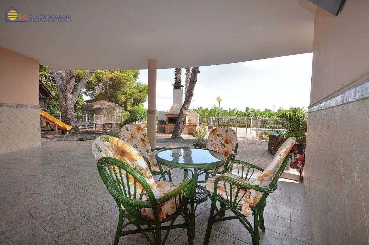 6 soveværelse Villa til salg i Torrevieja med swimmingpool - € 690.000 (Ref: 9155671)