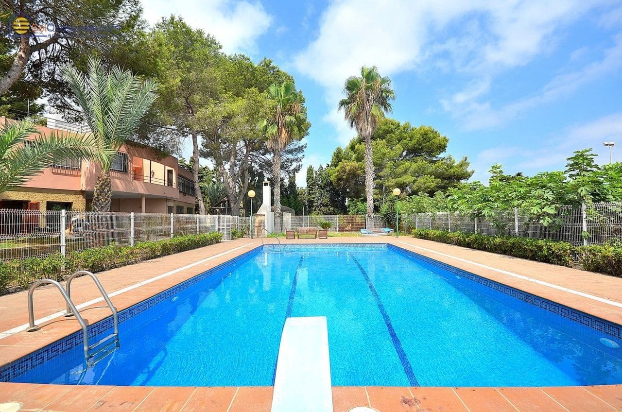 6 soveværelse Villa til salg i Torrevieja med swimmingpool - € 690.000 (Ref: 9155671)