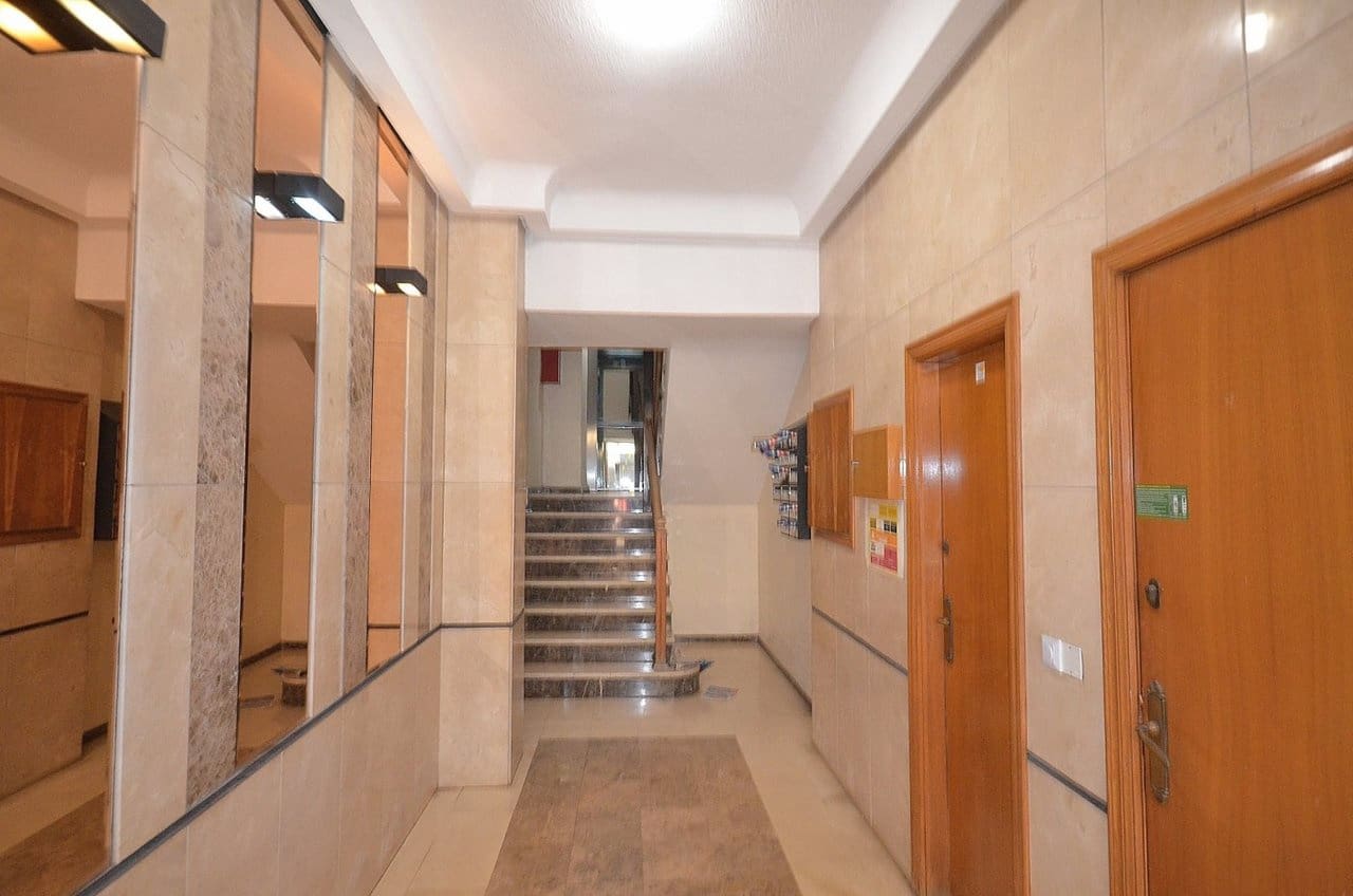 7 makuuhuone Huoneisto myytävänä paikassa Torrevieja - 220 000 € (Ref: 9155672)