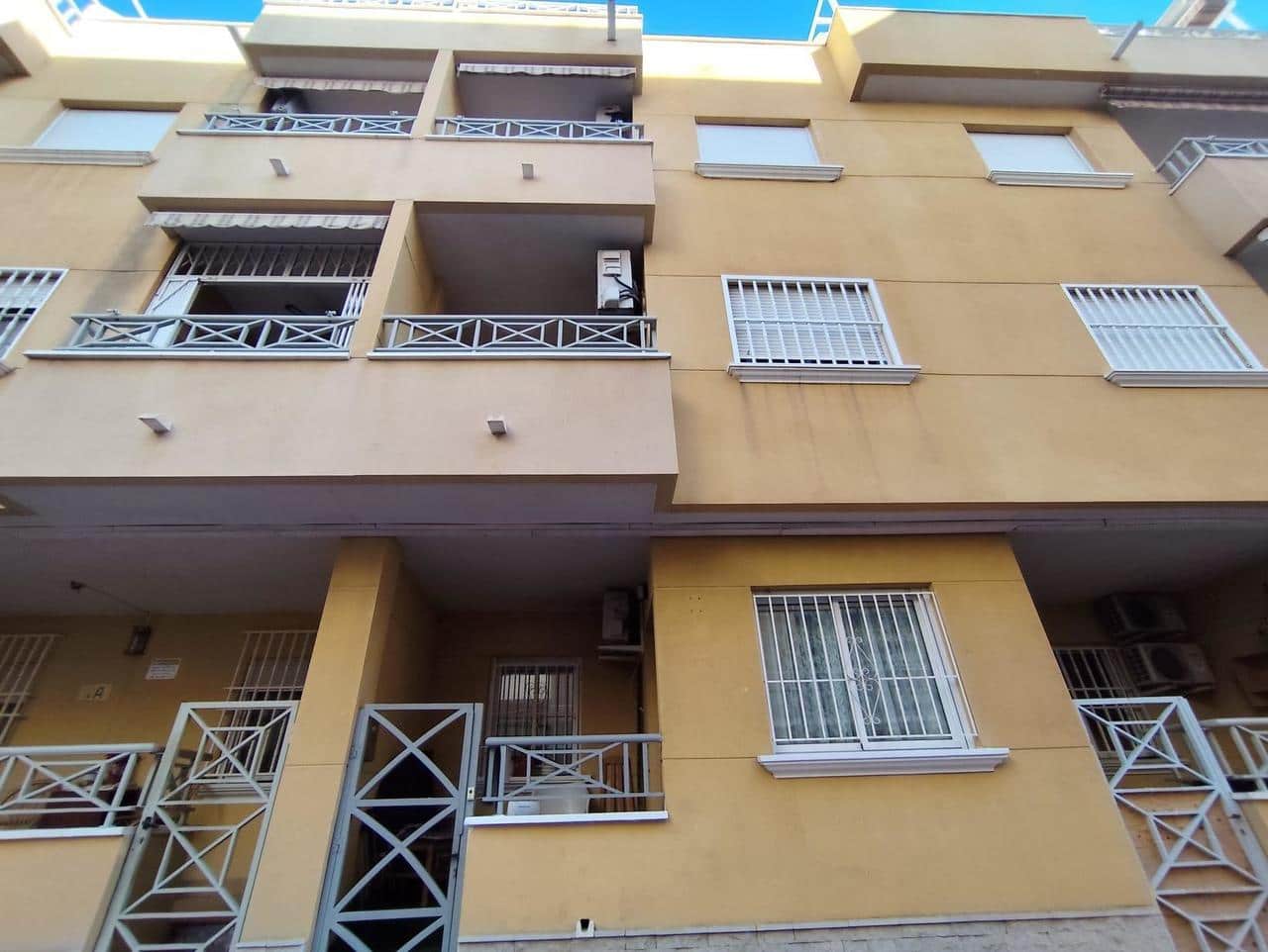 4 chambre Appartement à vendre à Torrevieja - 169 900 € (Ref: 9155691)