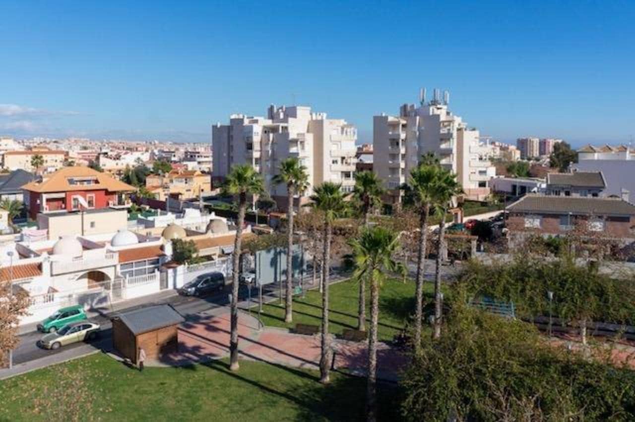3 makuuhuone Huoneisto myytävänä paikassa Torrevieja - 490 000 € (Ref: 9155693)
