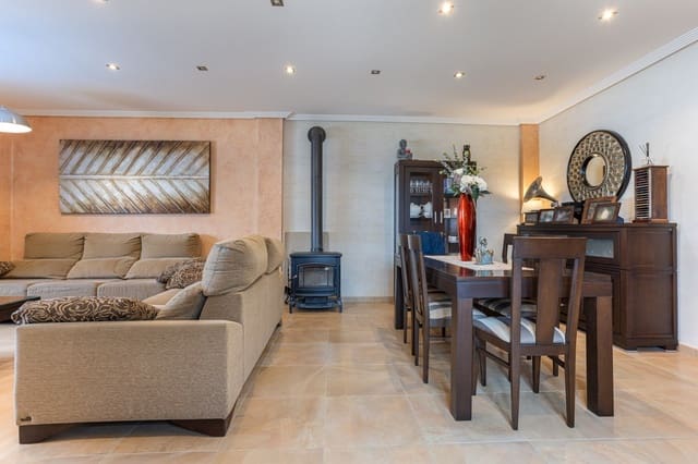 Chalet de 4 habitaciones en Los Montesinos en venta - 750.000 € (Ref: 9155713)