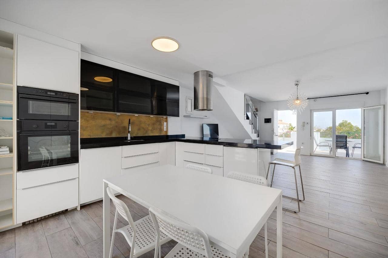 2 quarto Moradia para venda em Torrevieja com piscina - 290 000 € (Ref: 9155721)