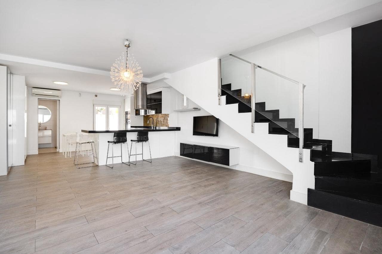 2 quarto Moradia para venda em Torrevieja com piscina - 290 000 € (Ref: 9155721)