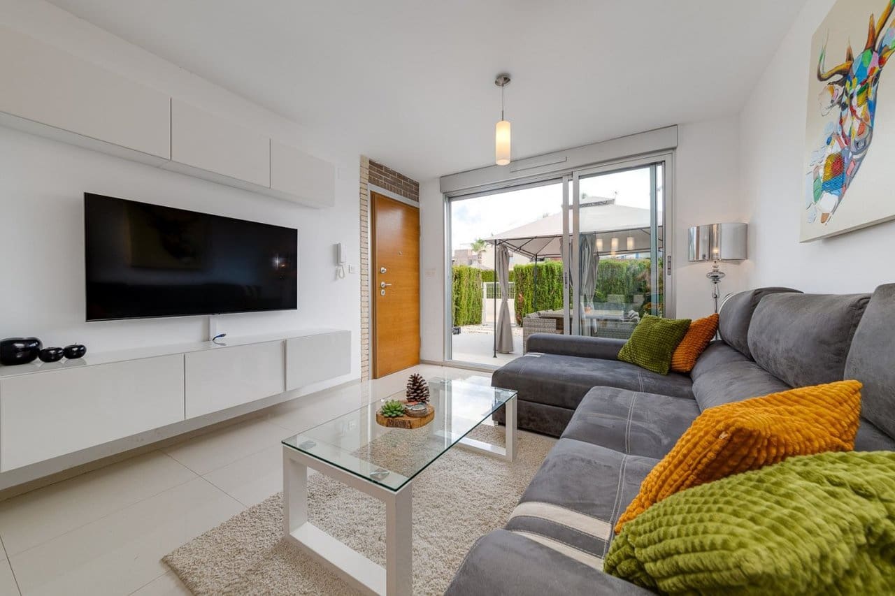 3 sypialnia Dom na sprzedaż w Torrevieja z basenem - 340 000 € (Ref: 9155751)