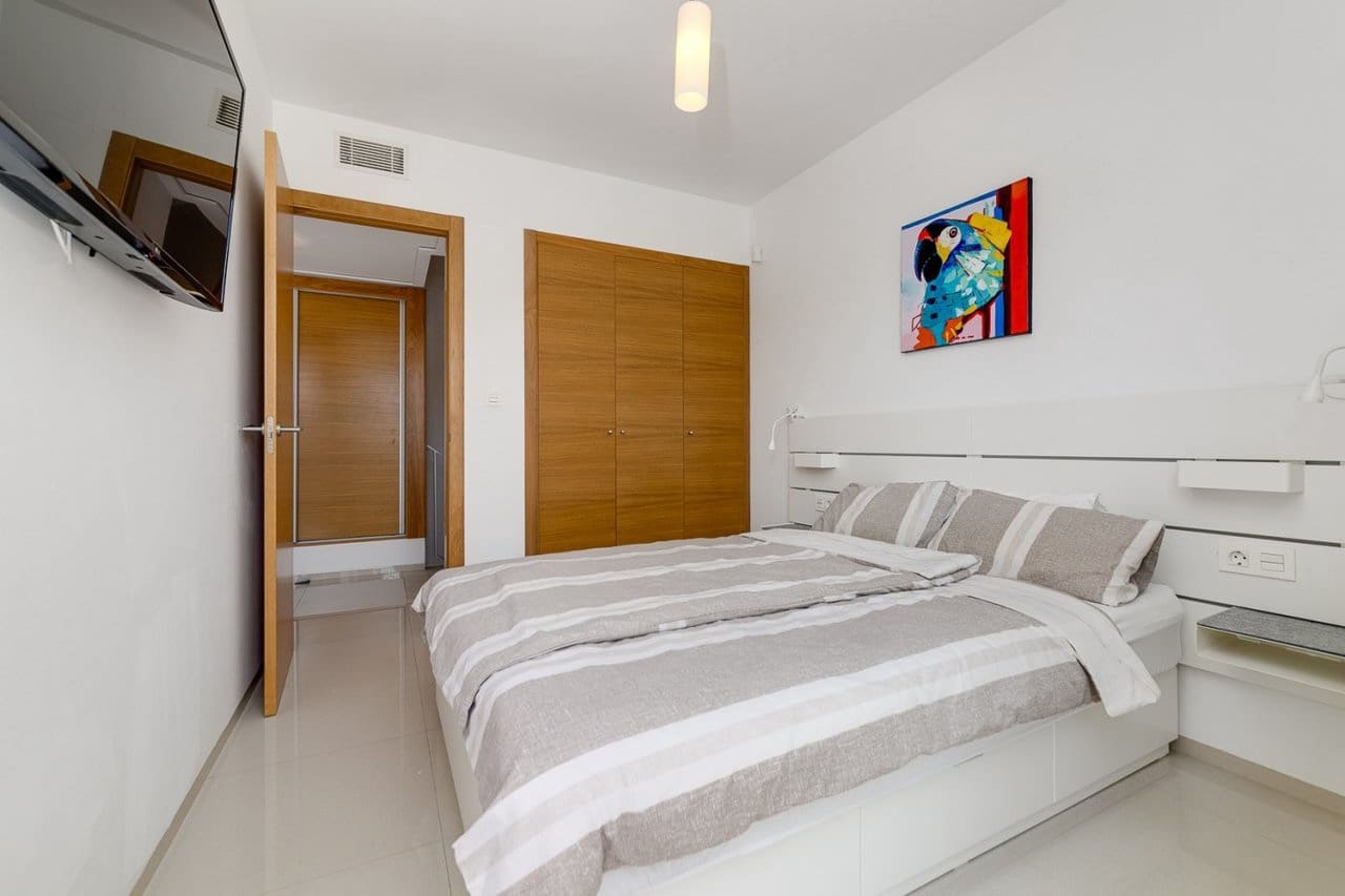 3 sypialnia Dom na sprzedaż w Torrevieja z basenem - 340 000 € (Ref: 9155751)