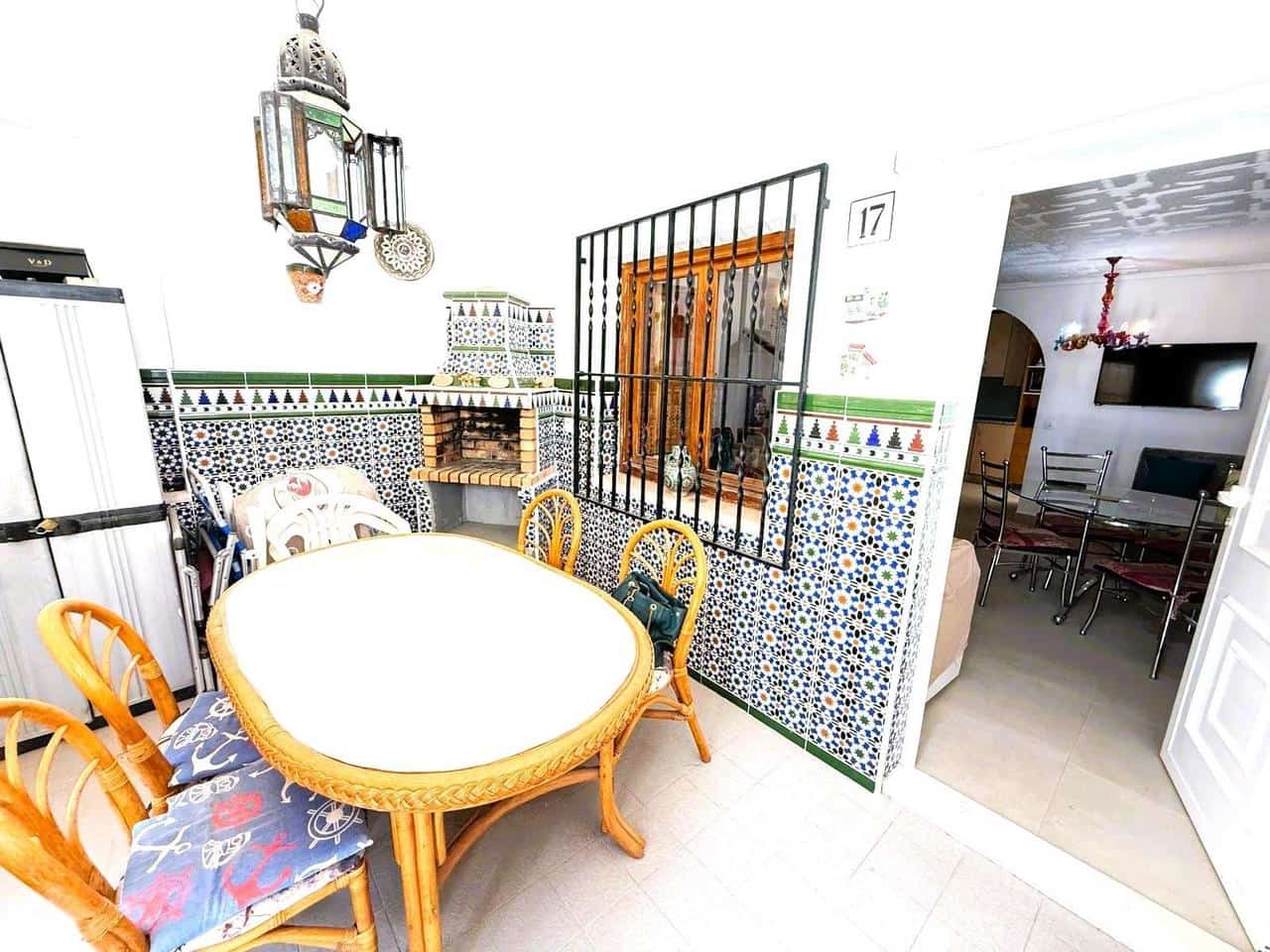 2 soveværelse Byhus til salg i Torrevieja med swimmingpool - € 129.900 (Ref: 9155779)