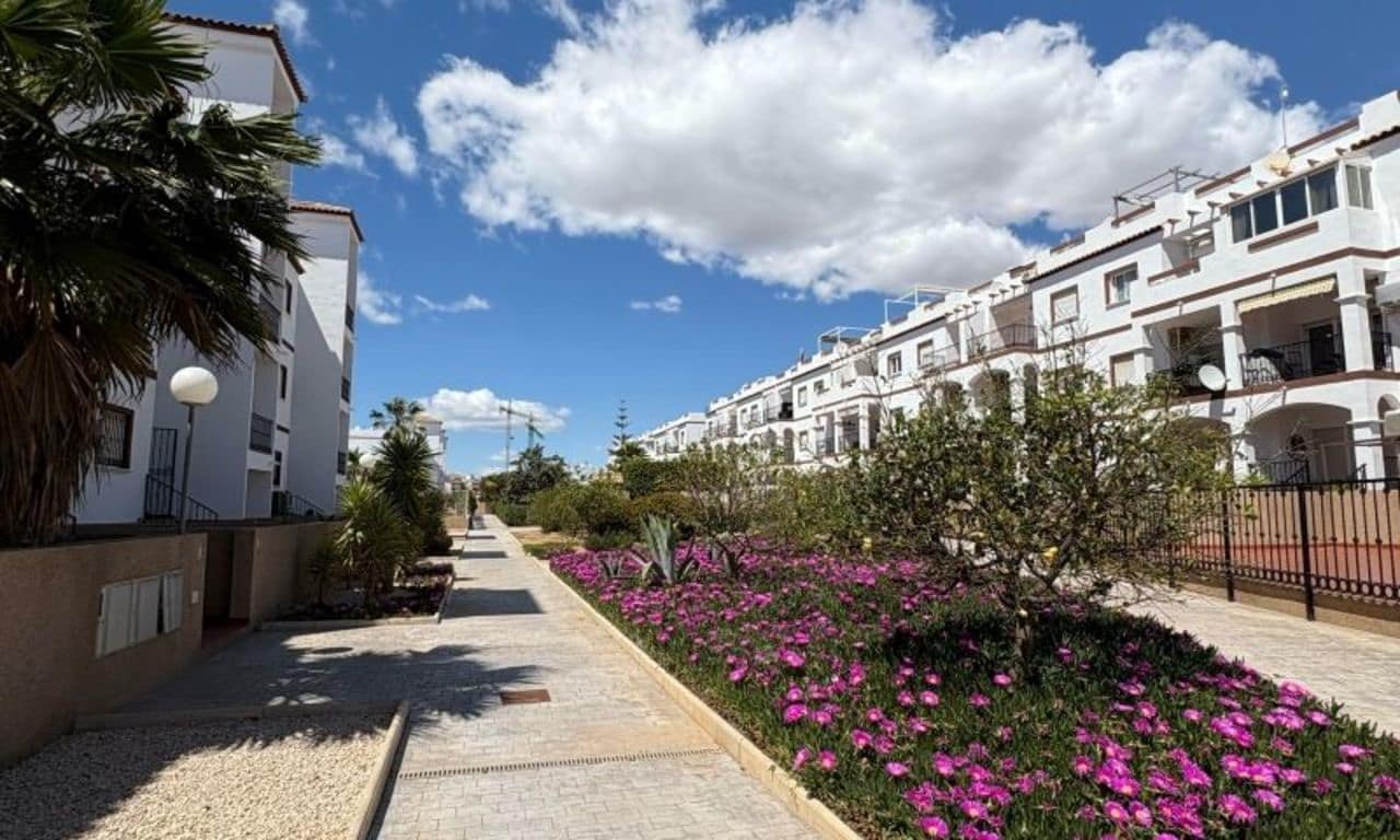 2 Zimmer Apartment zu verkaufen in Orihuela Costa - 195.000 € (Ref: 9155800)