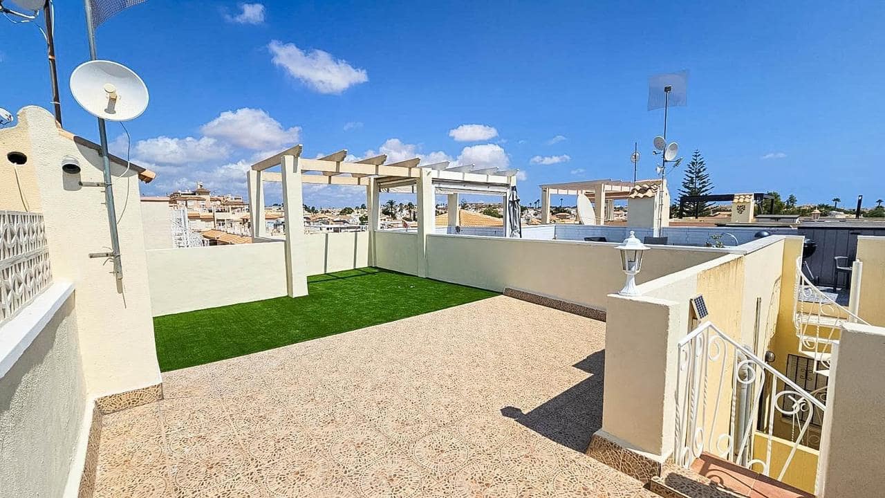 2 sovrum Lägenhet till salu i Orihuela Costa med pool - 135 000 € (Ref: 9155801)
