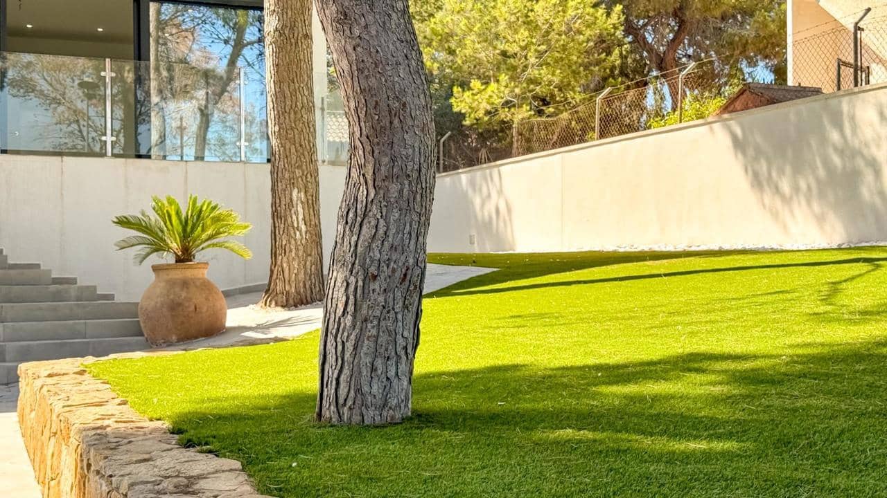 4 soveværelse Villa til salg i Torrevieja med swimmingpool - € 995.000 (Ref: 9155812)