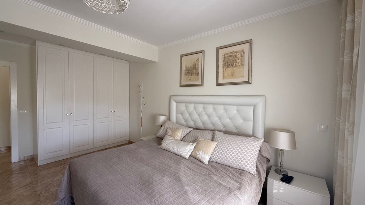 7 bedroom Villa for sale in Torrevieja - € 930,000 (Ref: 9155828)