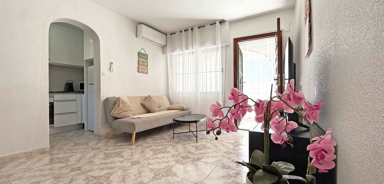 2 slaapkamer Appartement te koop in Torrevieja - € 169.900 (Ref: 9155847)