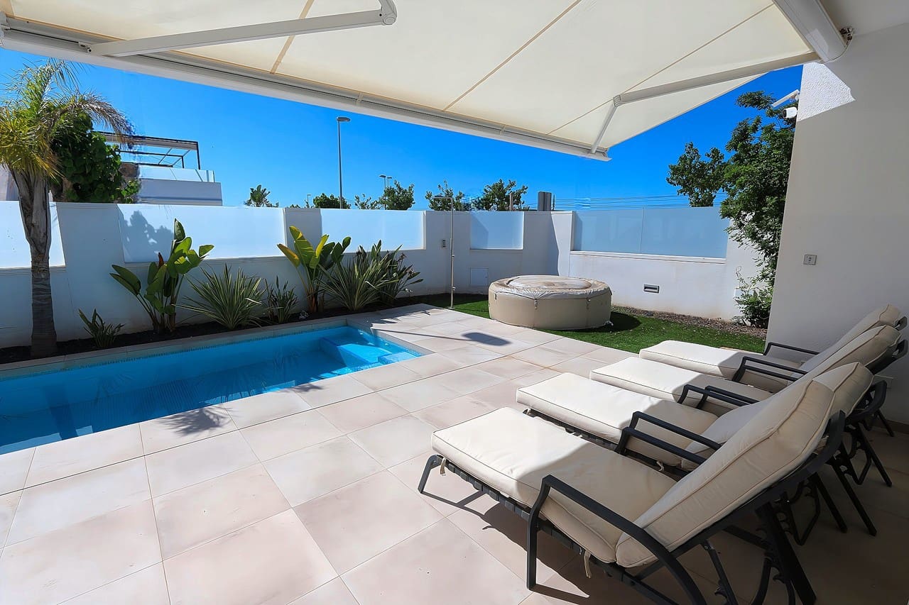 3 slaapkamer Villa te koop in Pilar de la Horadada - € 495.000 (Ref: 9155852)