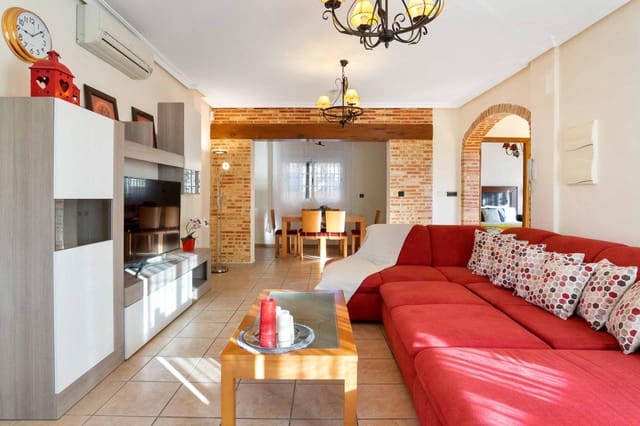 5 Zimmer Villa zu verkaufen in Dehesa de Campoamor, Orihuela mit Pool - 350.000 € (Ref: 9155866)
